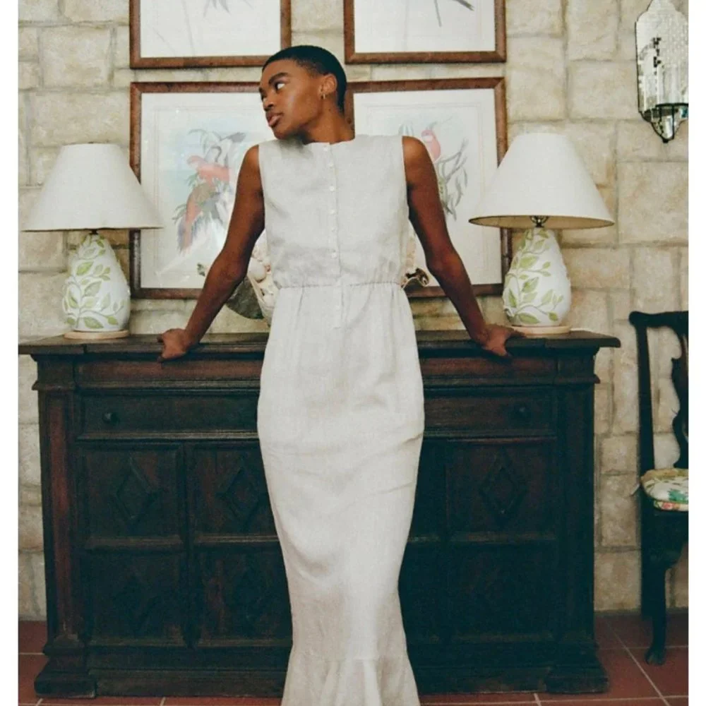 Coco Shop Antigua Sleveless Dress in Beige Linen - Picture 2 of 3